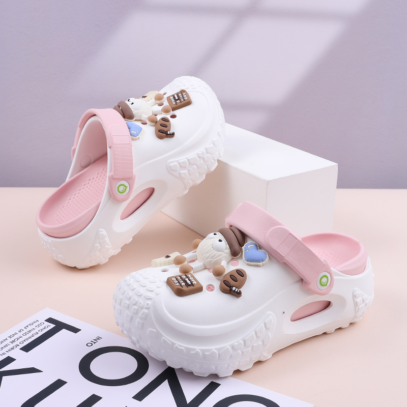 Mens Fashion Summer 2025 - Sandal Wanita Desain Kartun 3D Musim